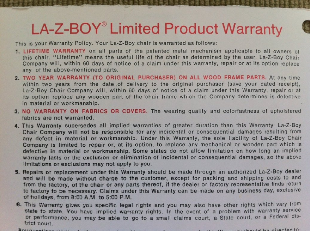What kind of furniture does La-Z-Boy Furniture Outlet sell?